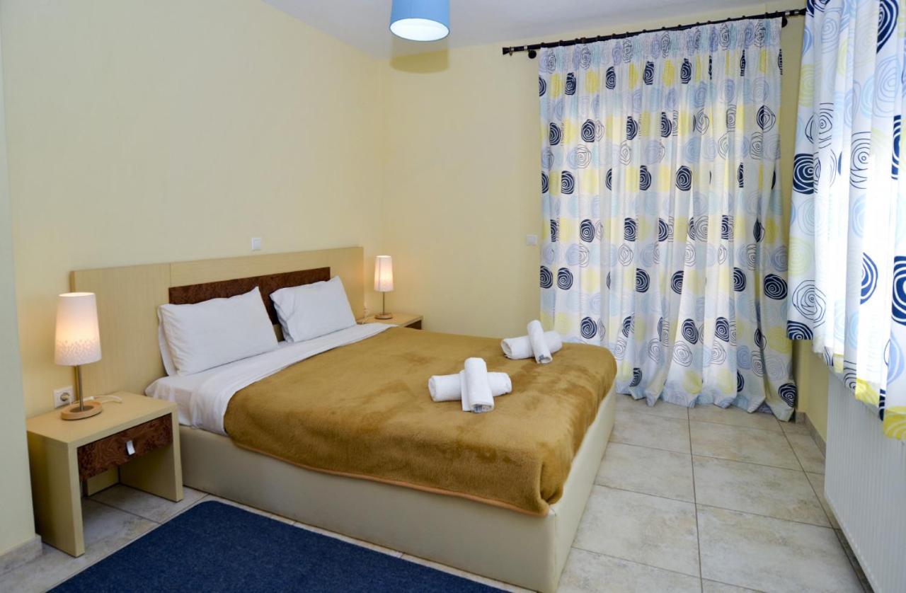 Moonbeam Hotel Potos Buitenkant foto